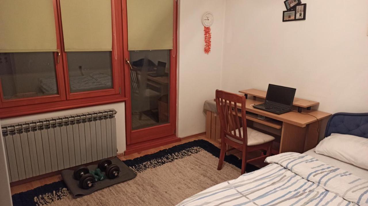 Privatunterkunft Cozy With A Balcony Sarajevo