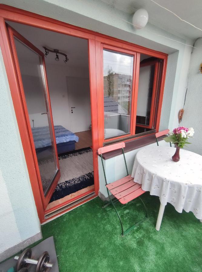 Cozy With A Balcony *